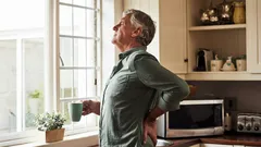 Deze simpele veranderingen kunnen je van rugpijn afhelpen: mening van specialisten