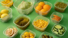 Microplastics in je voeding: waar komt het vandaan en wat kan je lichaam helpen om er vanaf te komen